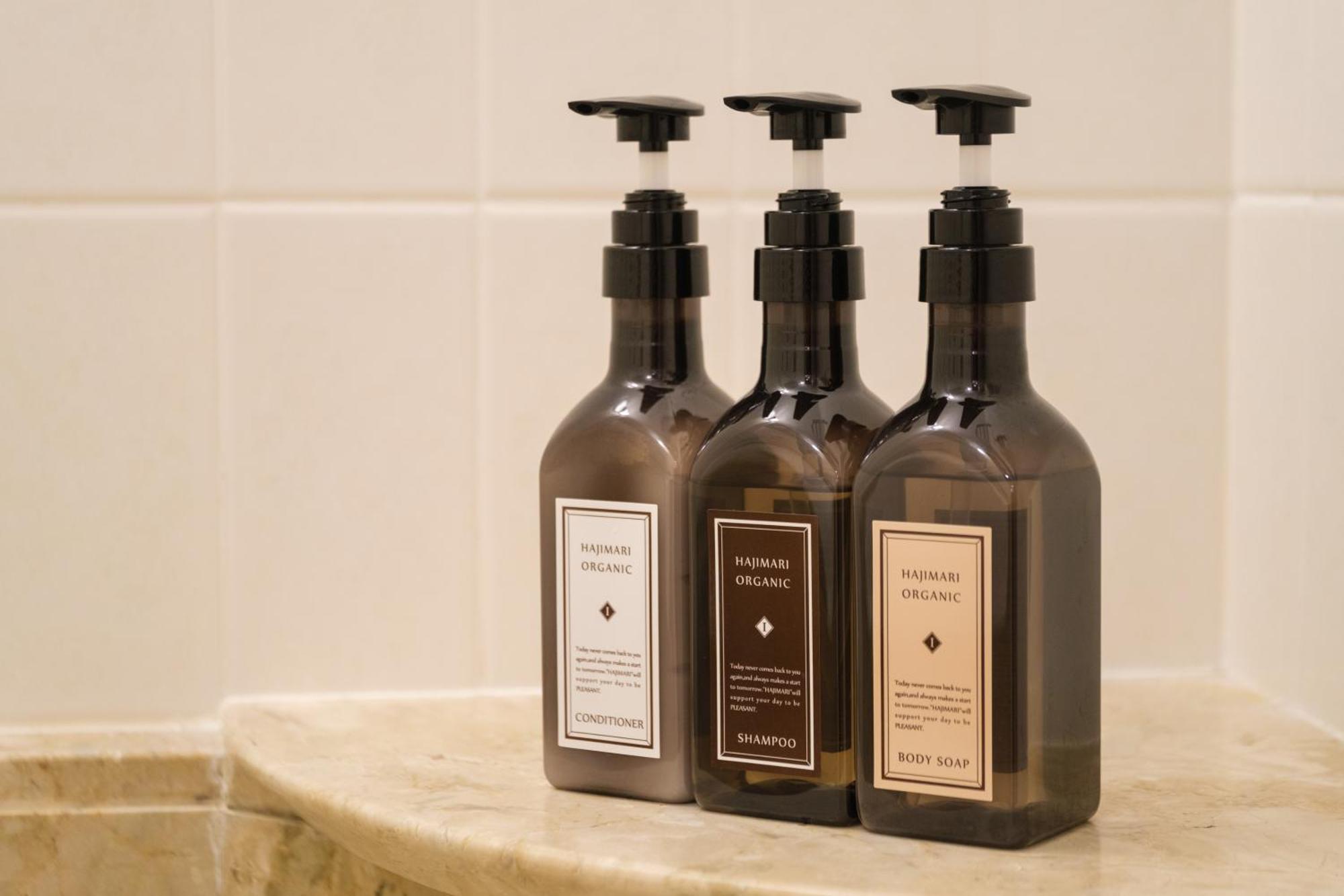 Kanazawa Tokyu Hotel Buitenkant foto Shampoo, conditioner and body wash