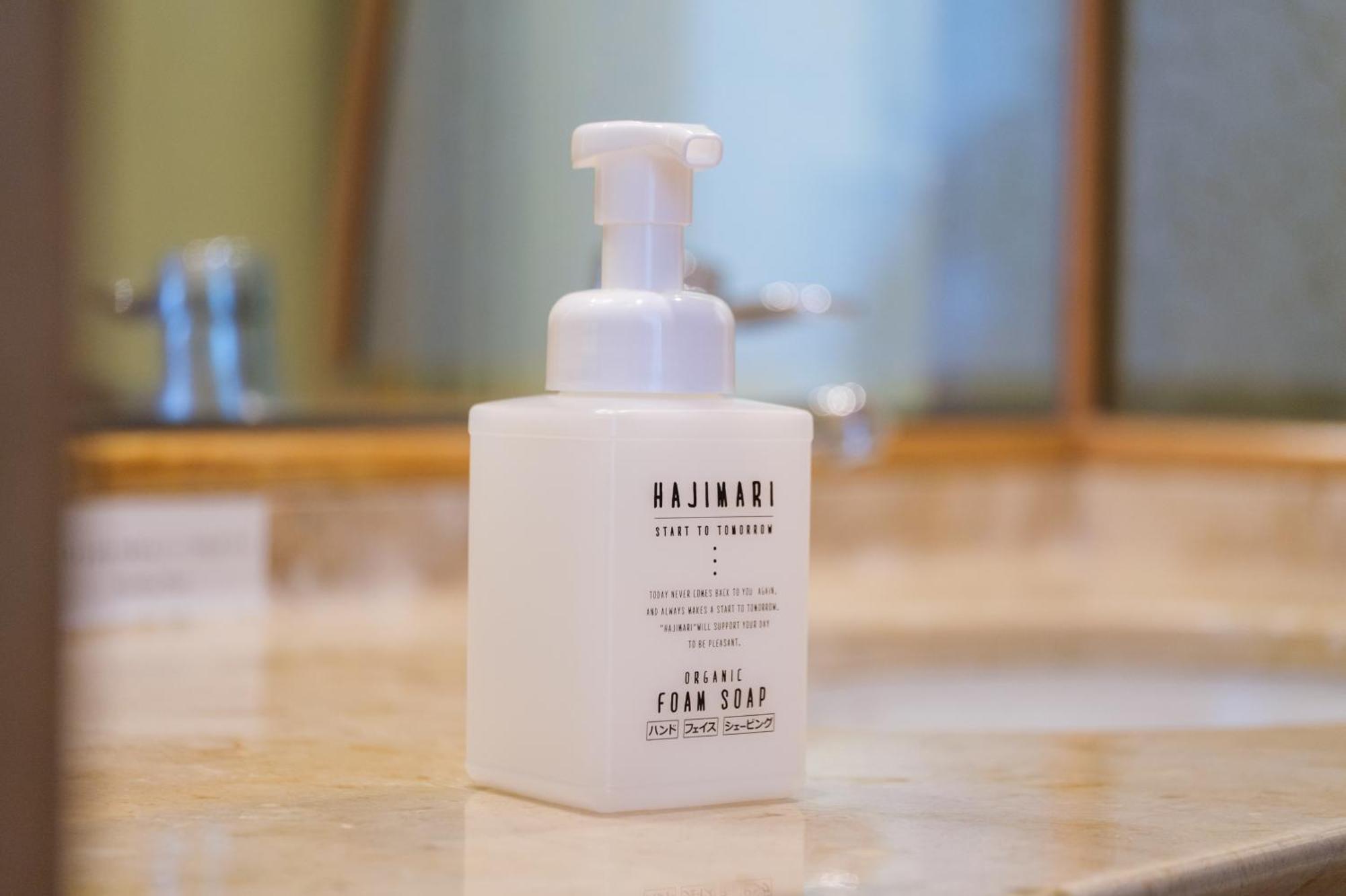 Kanazawa Tokyu Hotel Buitenkant foto A bottle of foaming soap