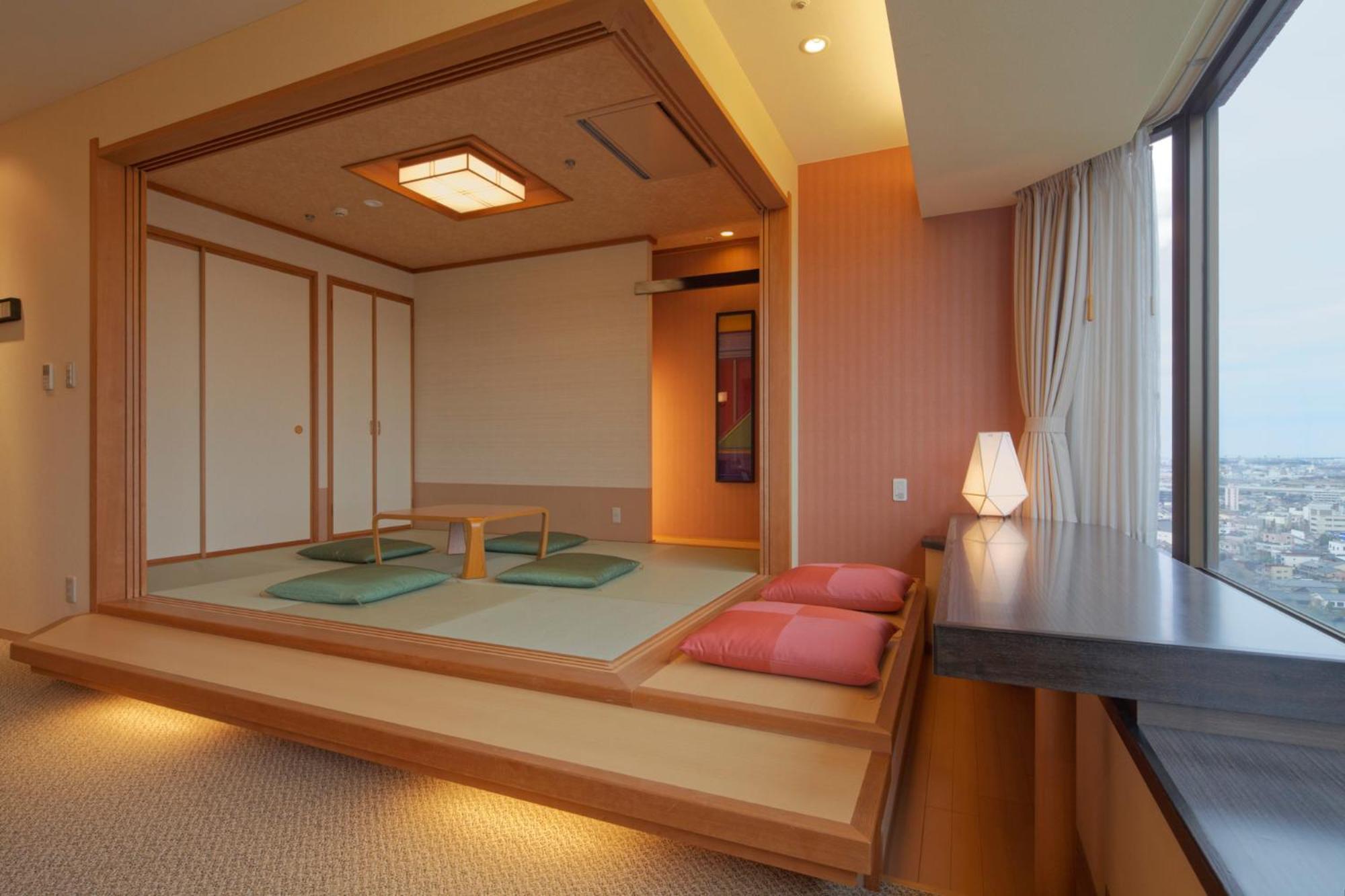 Kanazawa Tokyu Hotel Buitenkant foto A Japanese-style room at the hotel